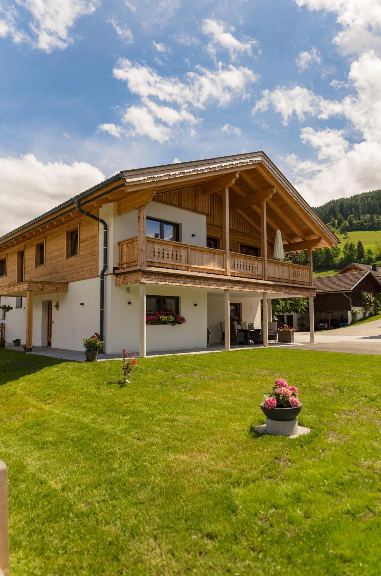 Apartments Haufhof , Haus Im Ennstal Bei Schladming Exterior photo
